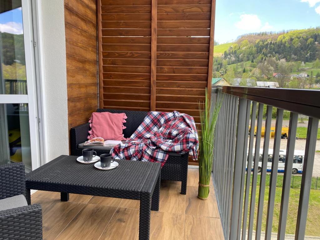 Bieszczady Apartament "Cicha Woda" Apartman Ustrzyki Dolne Kültér fotó